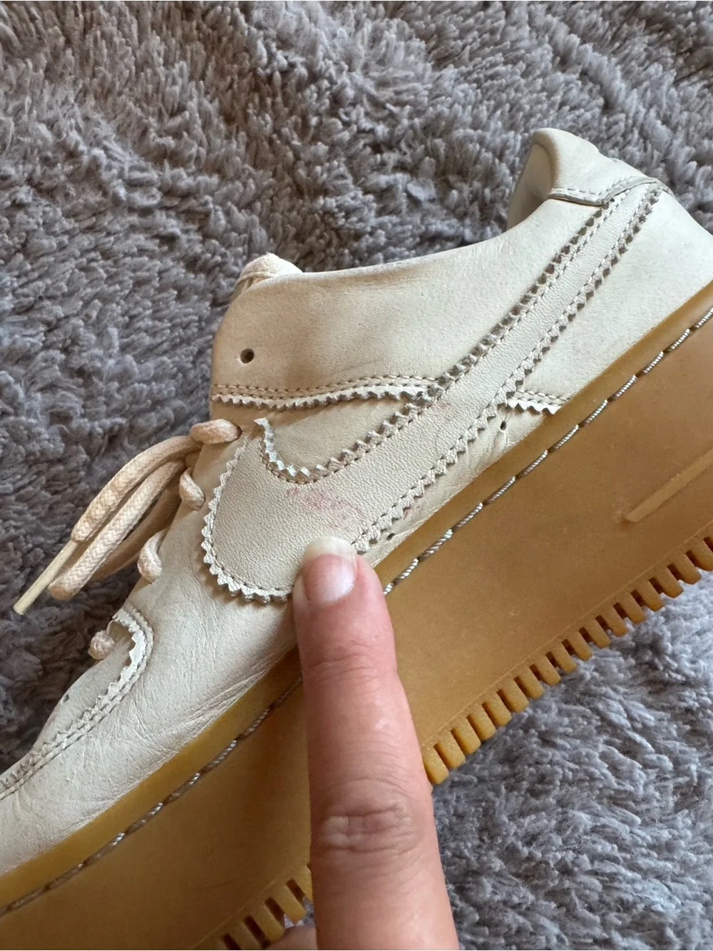 NIKE Women’s Air Force 1 Sage Low LX Platform Sneakers Size 9